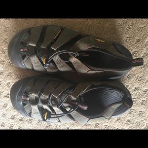 Keen waterproof sandals olive size 10W or 8M